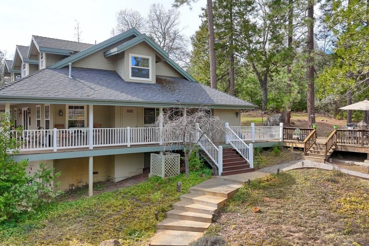 Property Photo: 36328 Finegold Creek Drive CA 93643