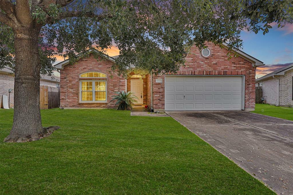 Property Photo: 6010 Elton Knolls Street TX 77449