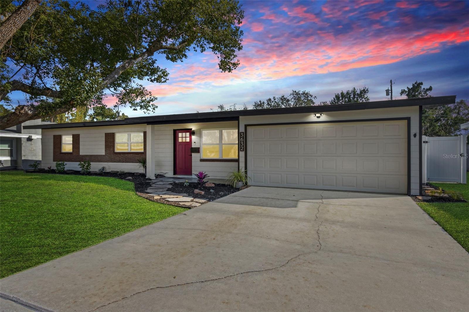 Property Photo: 3632 E Kaley Avenue FL 32812