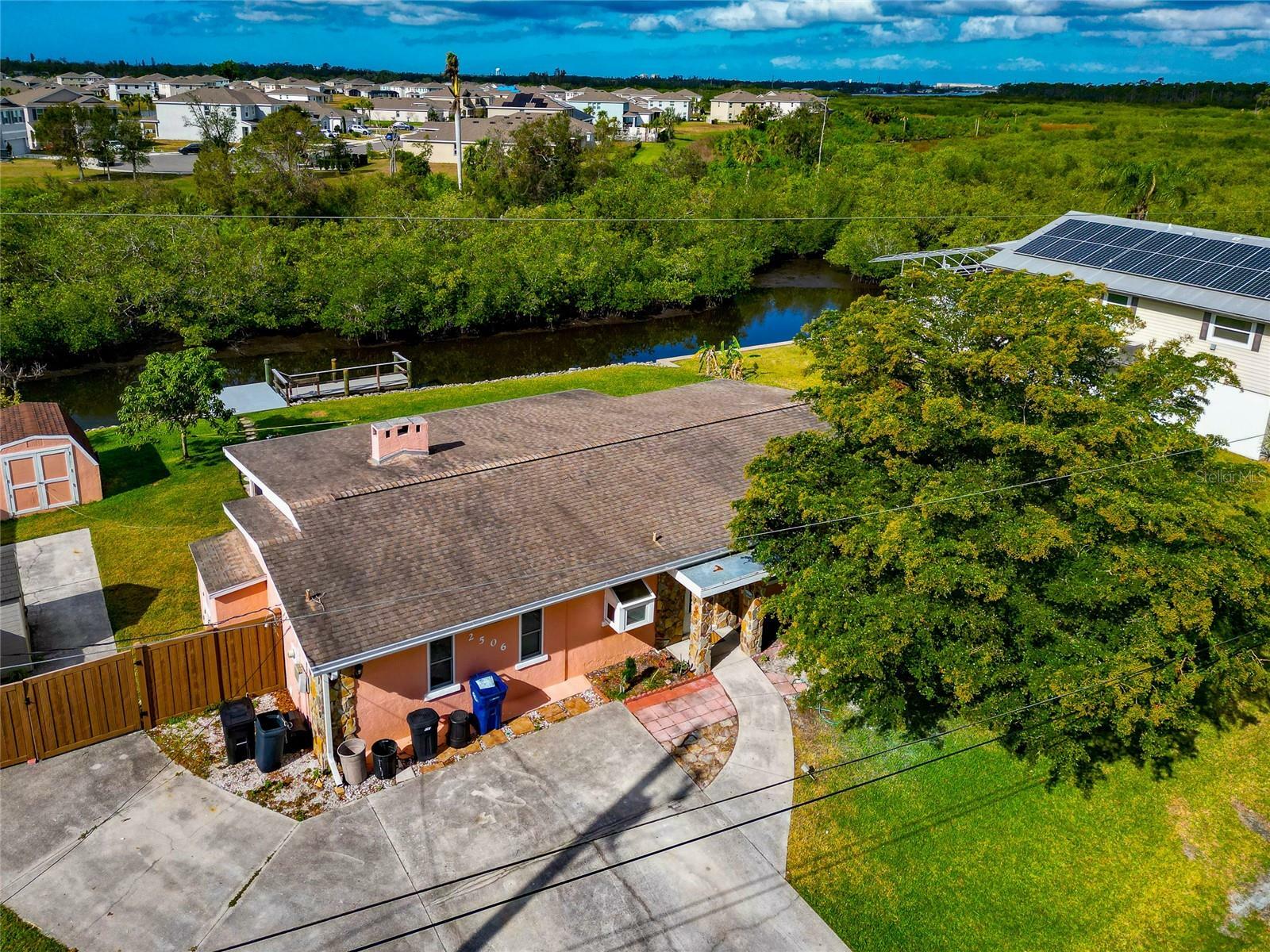 Property Photo:  2506 41st Street E  FL 34208 