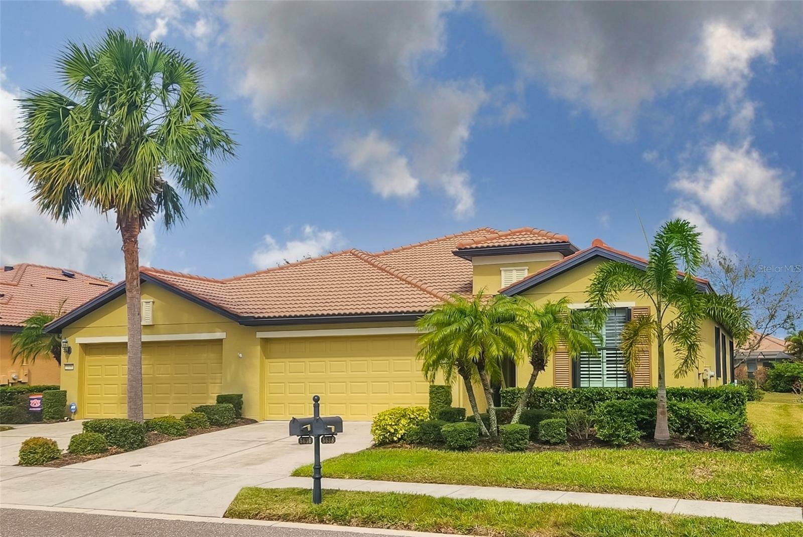 Property Photo:  5638 Sunset Falls Drive  FL 33572 