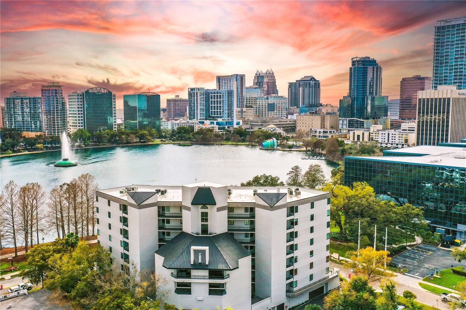 Property Photo:  401 E Robinson Street 101  FL 32801 