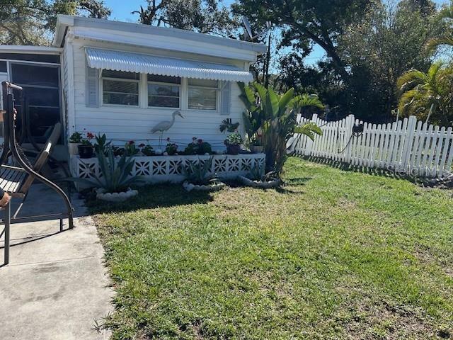 Property Photo: 104 Pearl Avenue N FL 34275