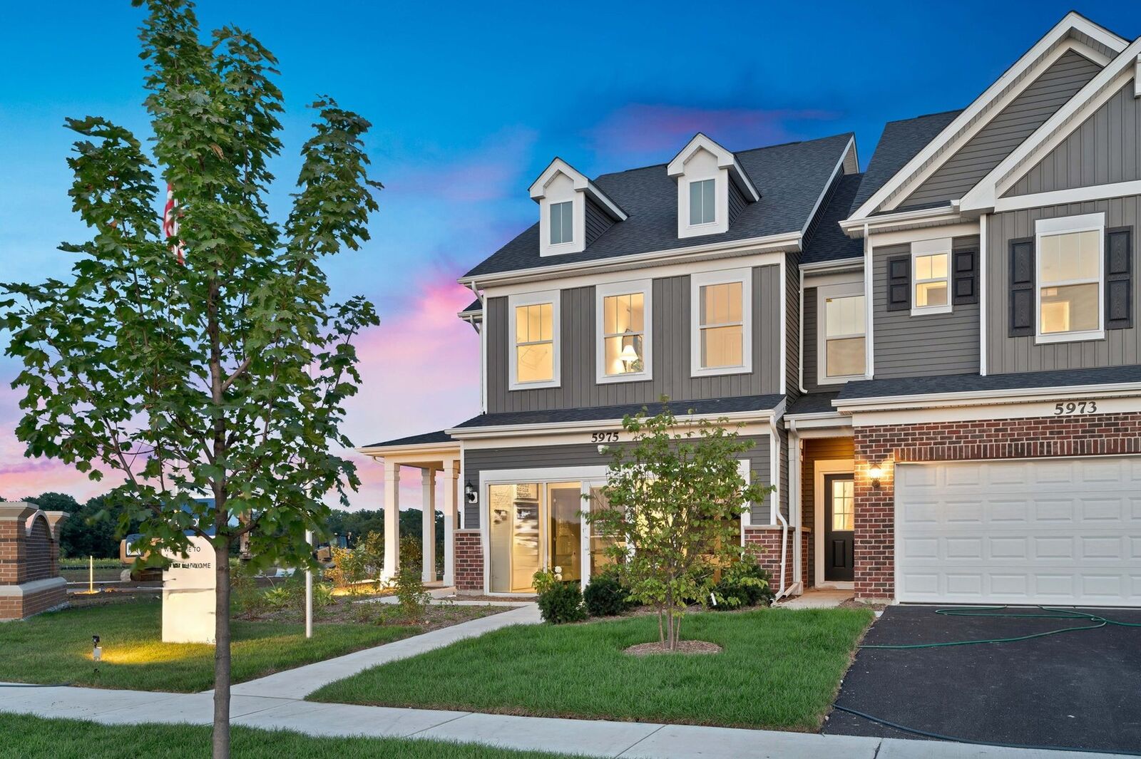 Property Photo:  2257 Horseshoe Circle 09704  IL 60564 