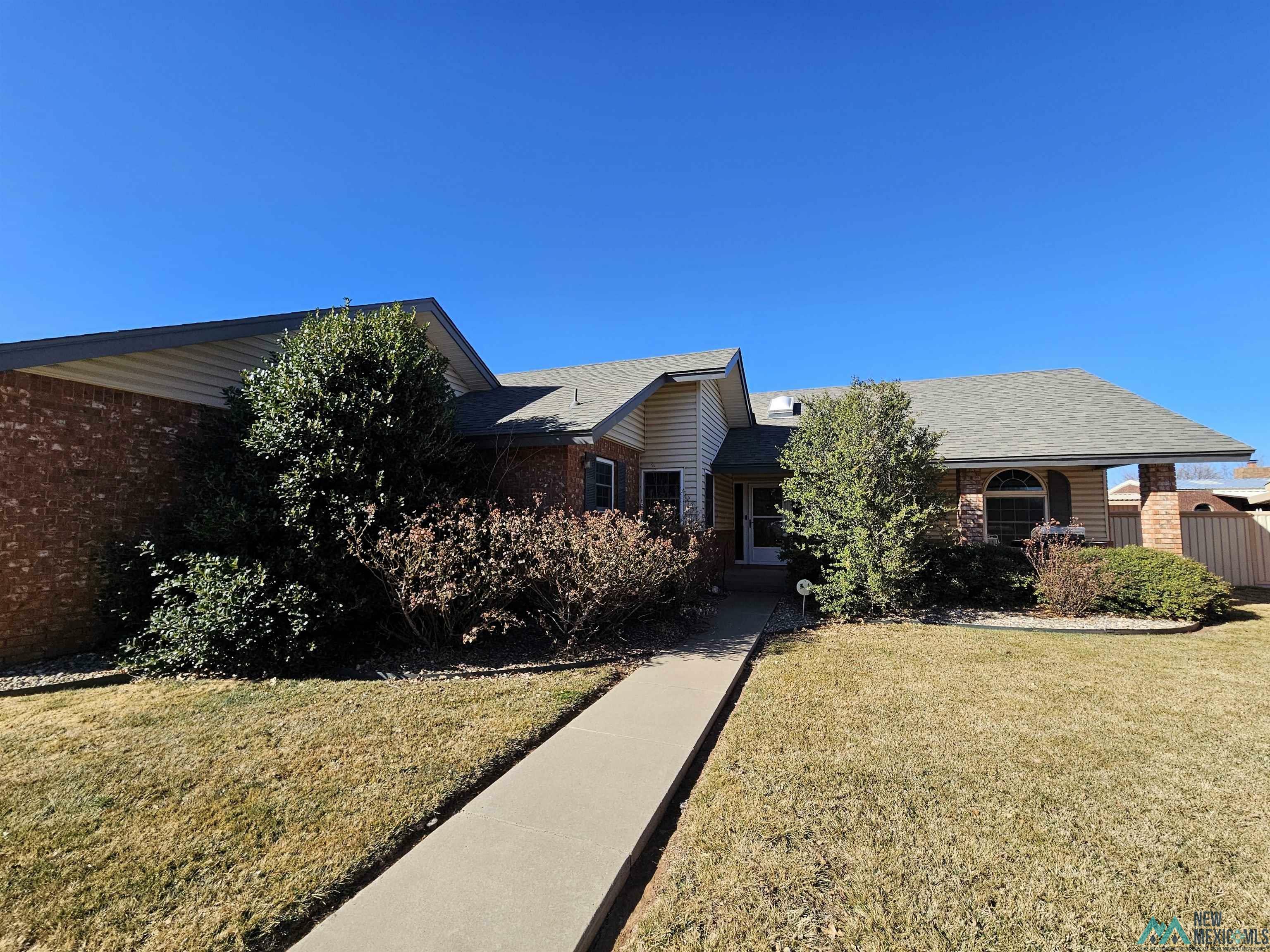 Property Photo: 2101 Fairway Terrace NM 88101
