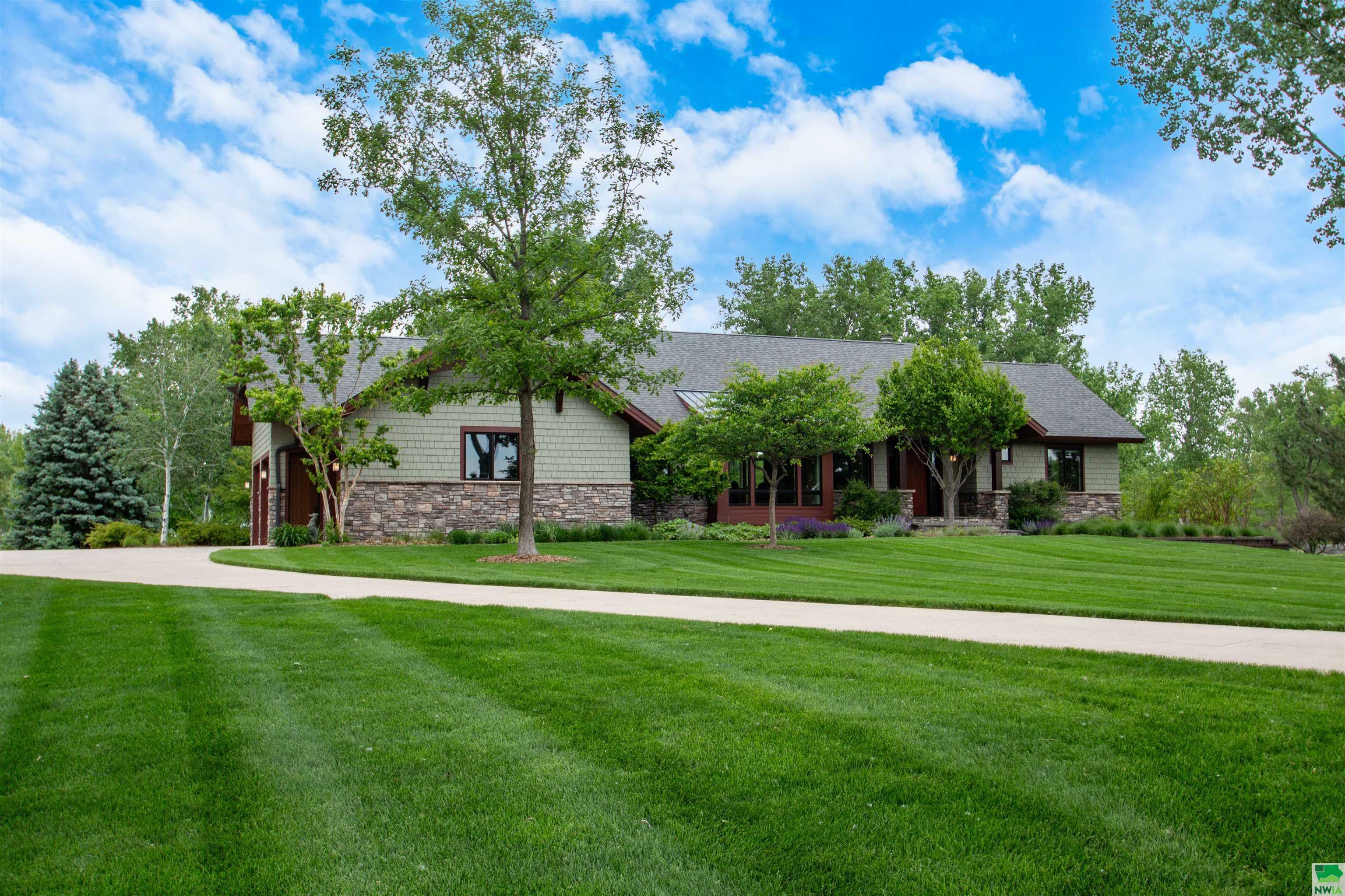Property Photo: 914 Wynstone Drive SD 57038