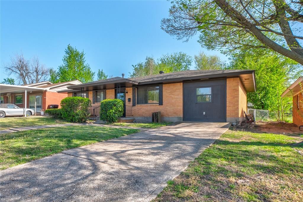 Property Photo: 616 NW 1st Street OK 73160