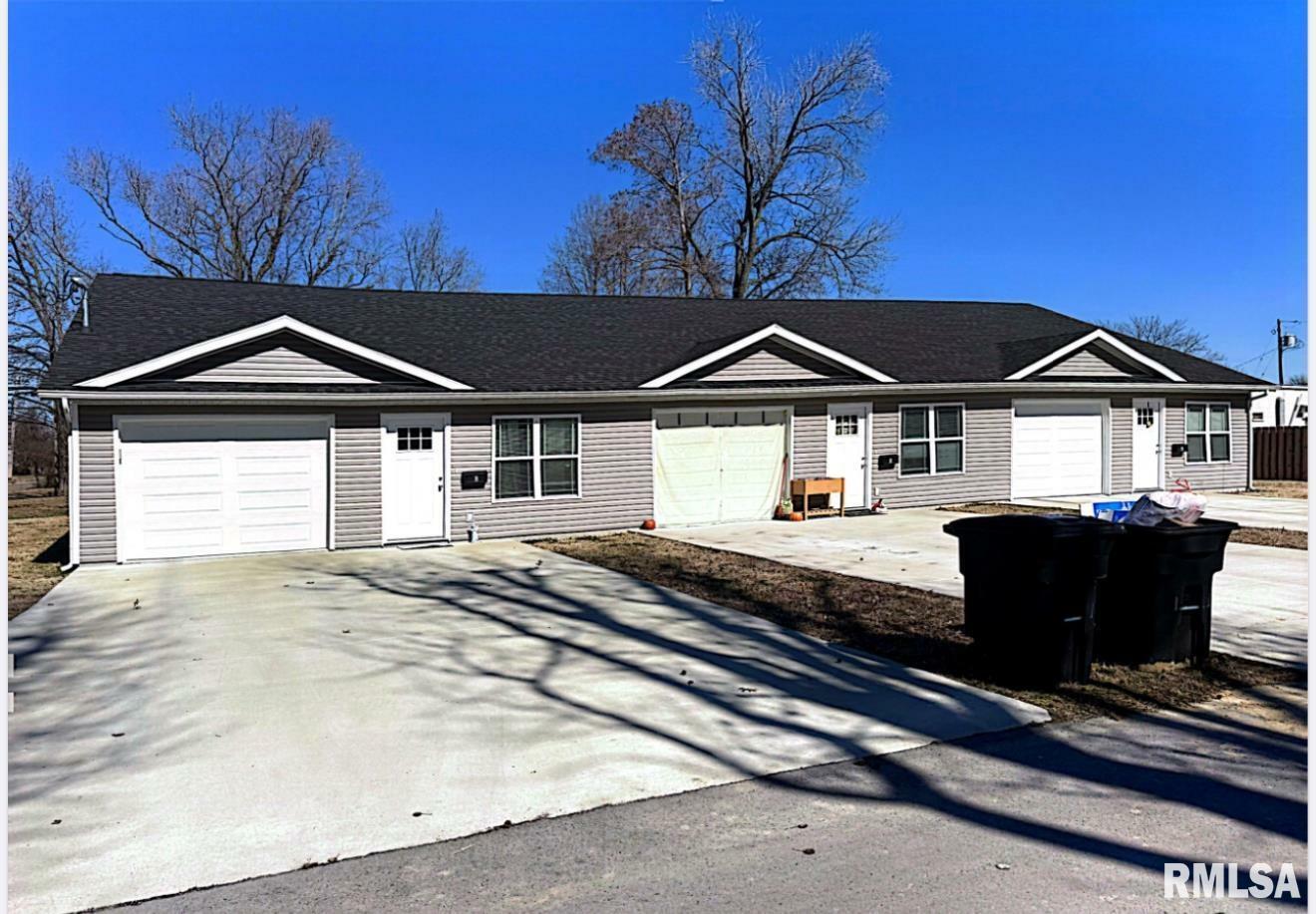 Property Photo: 1404 W Prairie Street IL 62959