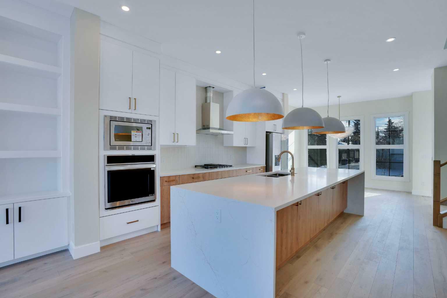 Property Photo: 2112 23 Avenue SW AB T2T 0W1