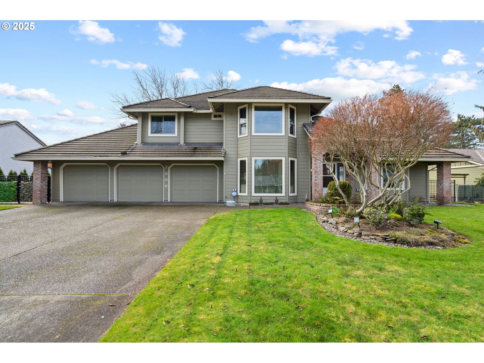 Property Photo:  7306 NE Meadows Dr  WA 98662 