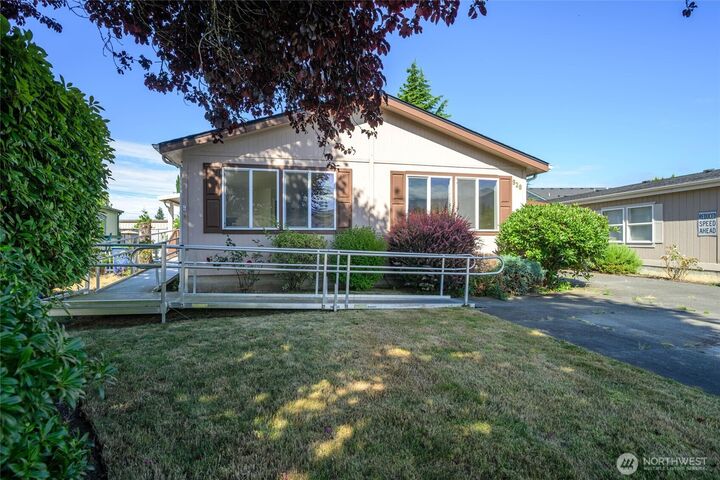 Property Photo:  928  Carriage Court 62  WA 98284 