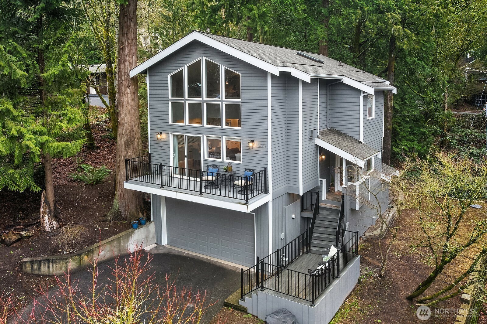 Property Photo:  1328  206th Avenue NE  WA 98074 