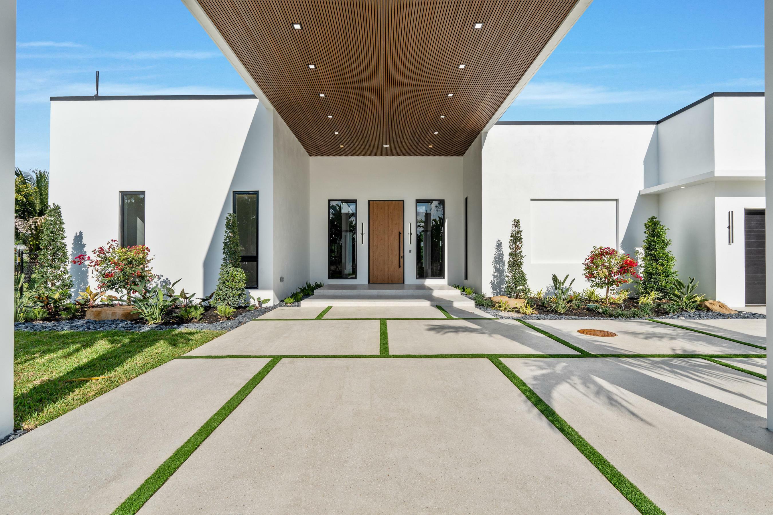 Property Photo: 6676 NW 66th Way FL 33067
