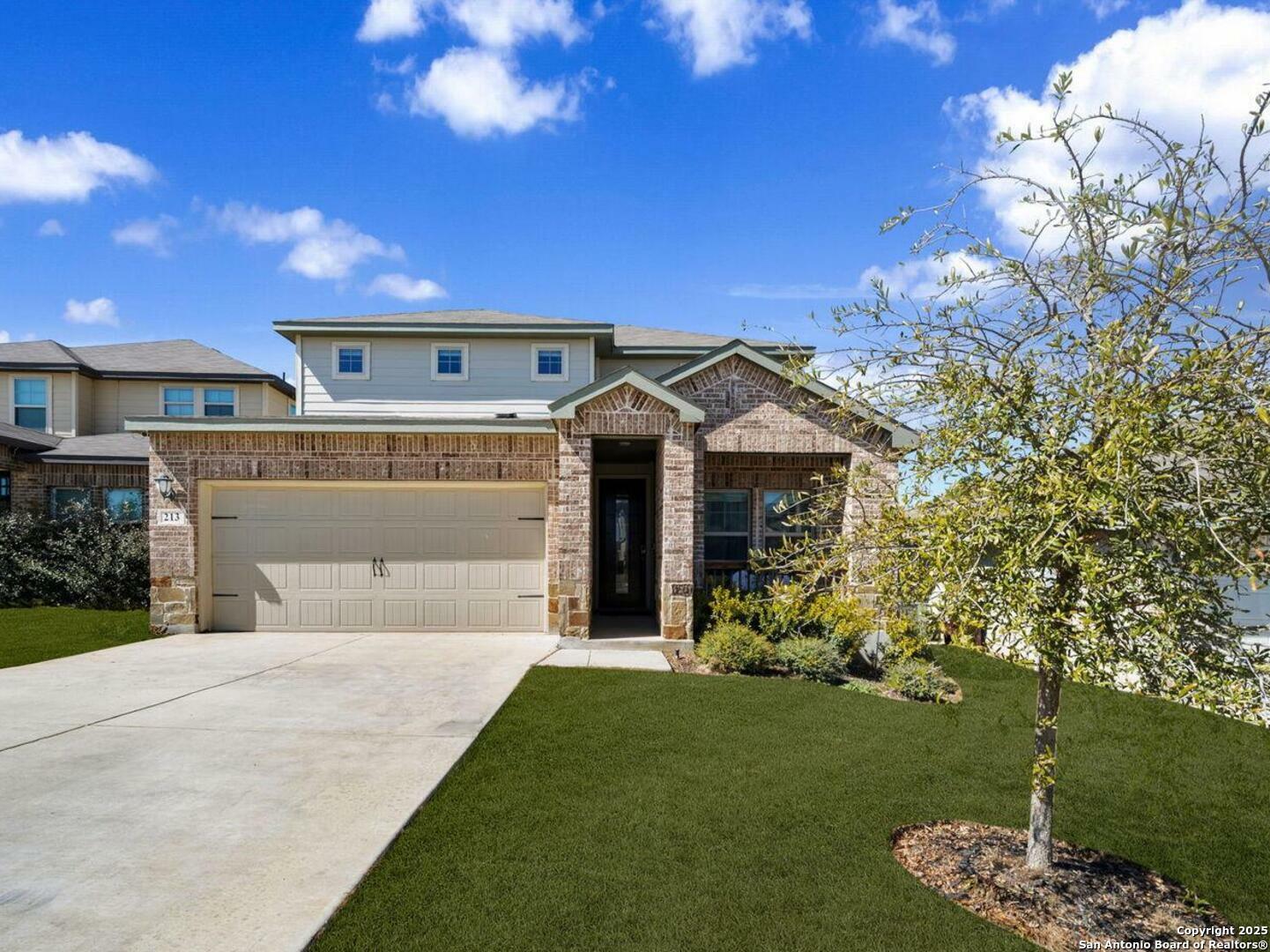 Property Photo: 213 Goodfella Ave TX 78108