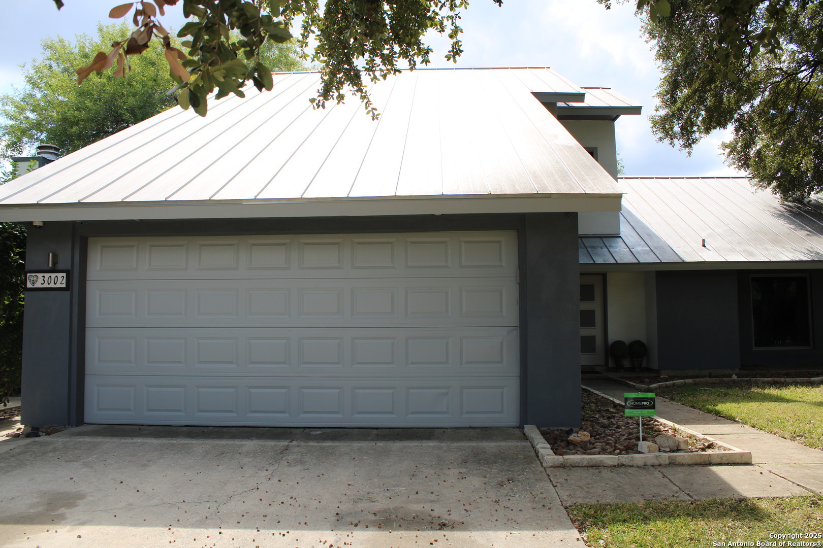 Property Photo:  3002 Shingle Oak Dr.  TX 78247 