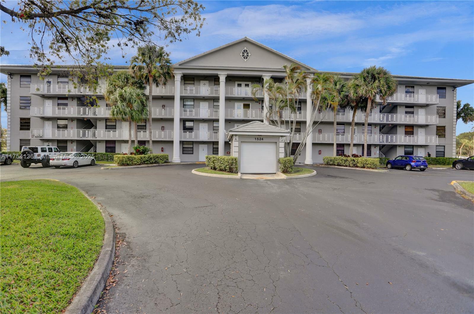 Property Photo: 1524 Whitehall Dr 102 FL 33324