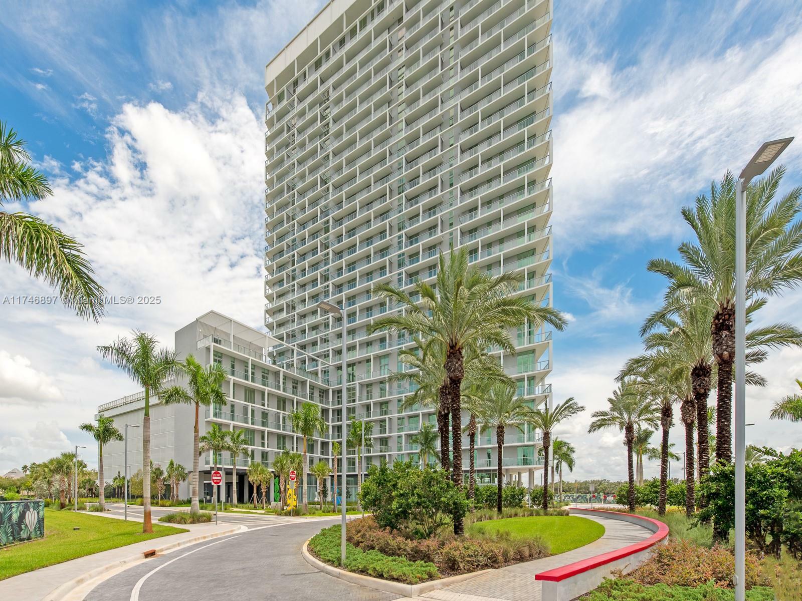 Property Photo:  2000 Metropica Way 1507  FL 33323 