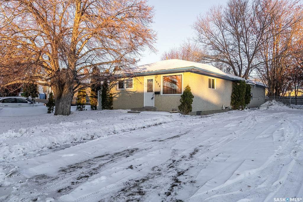 1824 C Avenue N  Saskatoon SK S7L 1L8 photo