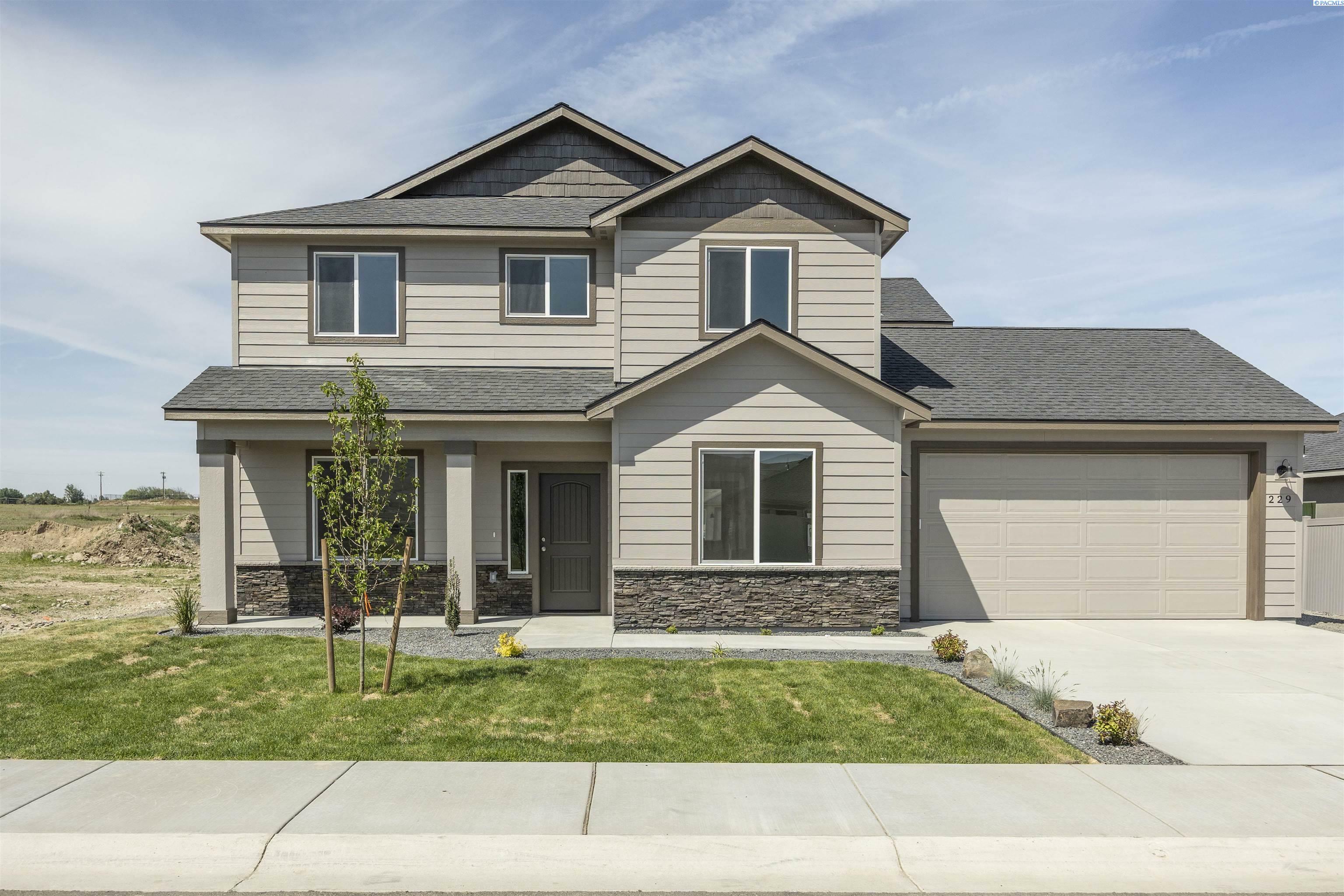 Property Photo:  229 Bratton St  WA 99350 