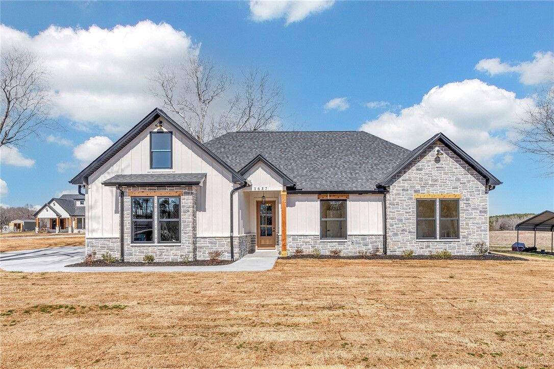 Property Photo:  1637 Broadway School Road  SC 29627 