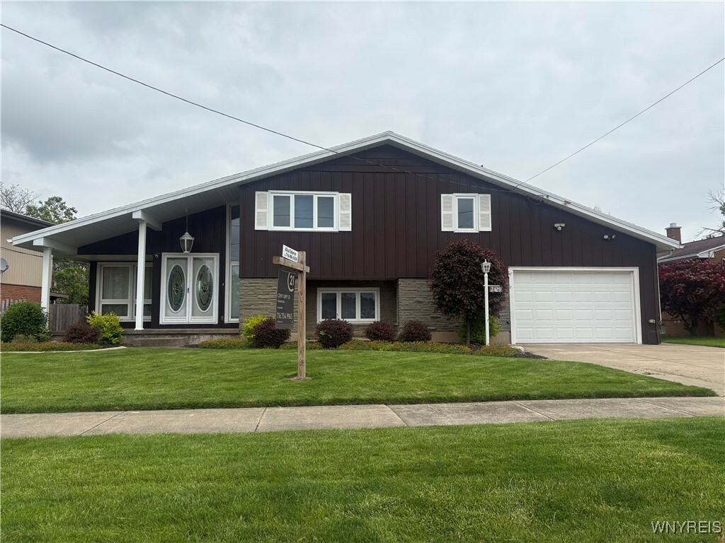Property Photo:  2429 Parkview Drive  NY 14305 