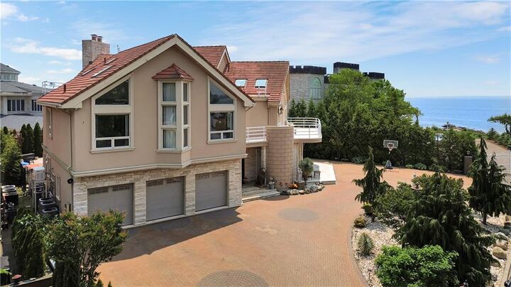 Property Photo: 545 Arbutus Avenue NY 10312