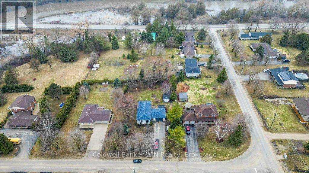 Property Photo: 425 Clyde Street ON N0G 2L3