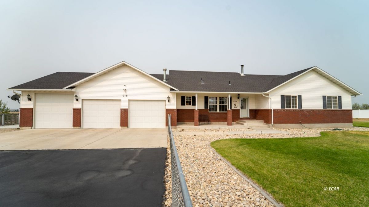 Property Photo:  415 Diamondback Drive  NV 89815 