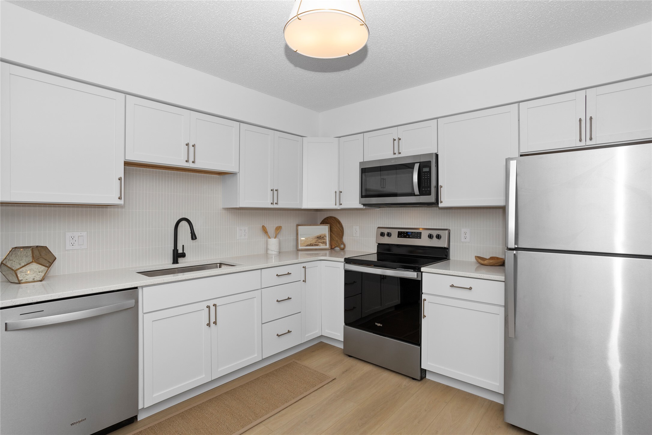 Property Photo: 4865 Woodland Avenue 1 IA 50266