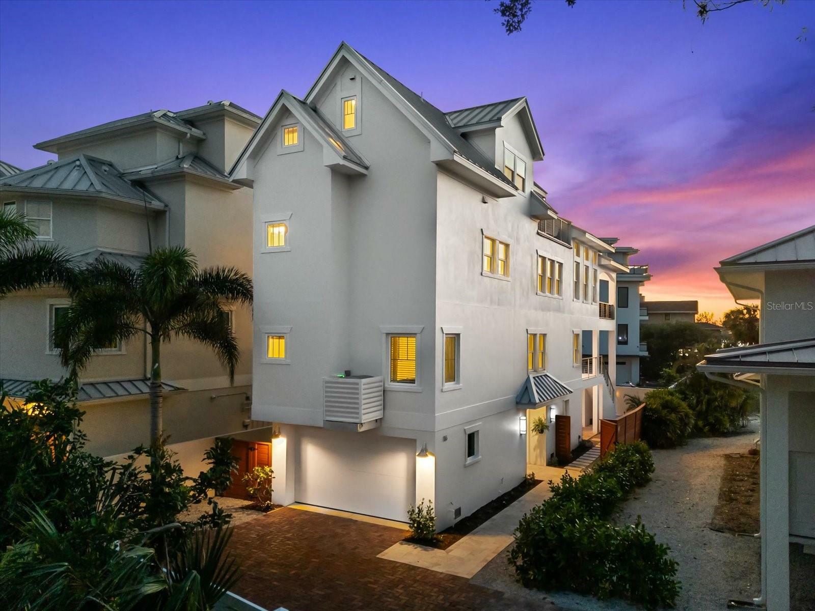 Property Photo: 116 Garden Lane FL 34242