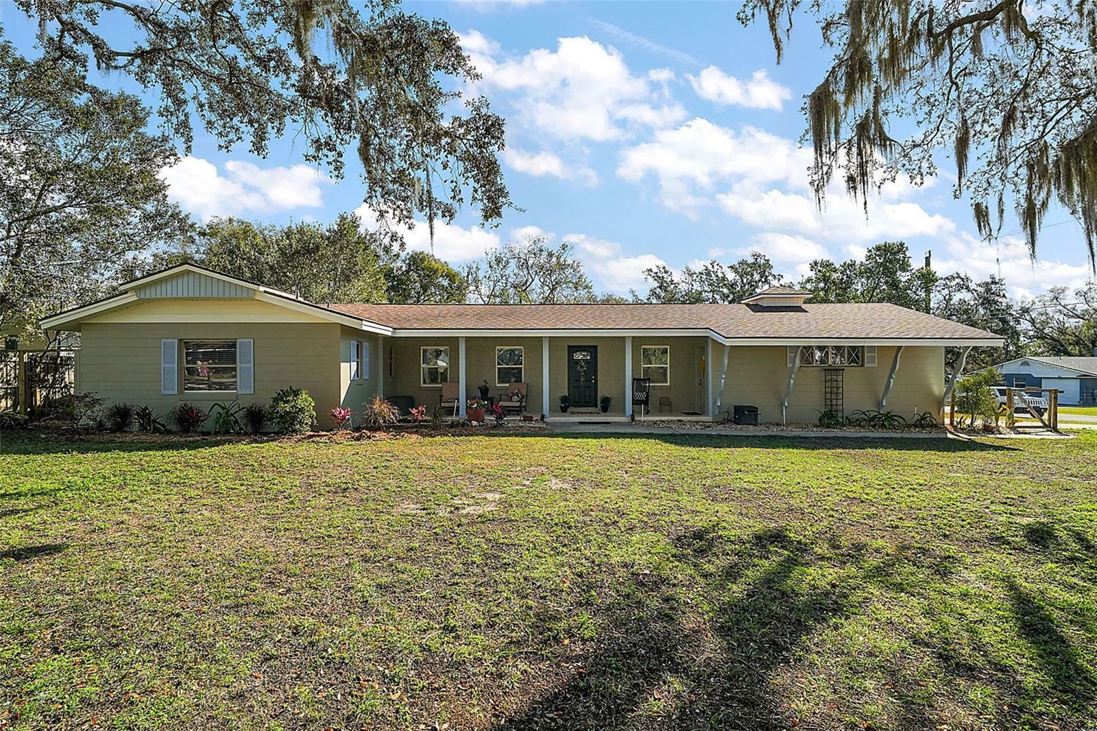 Property Photo:  1391 E Crooked Lake Drive  FL 32726 