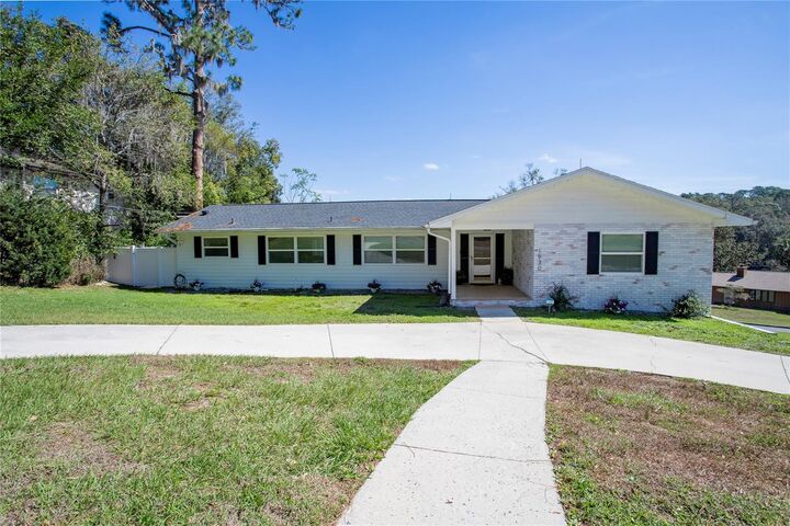 1930 Hilltop Drive  Mount Dora FL 32757 photo