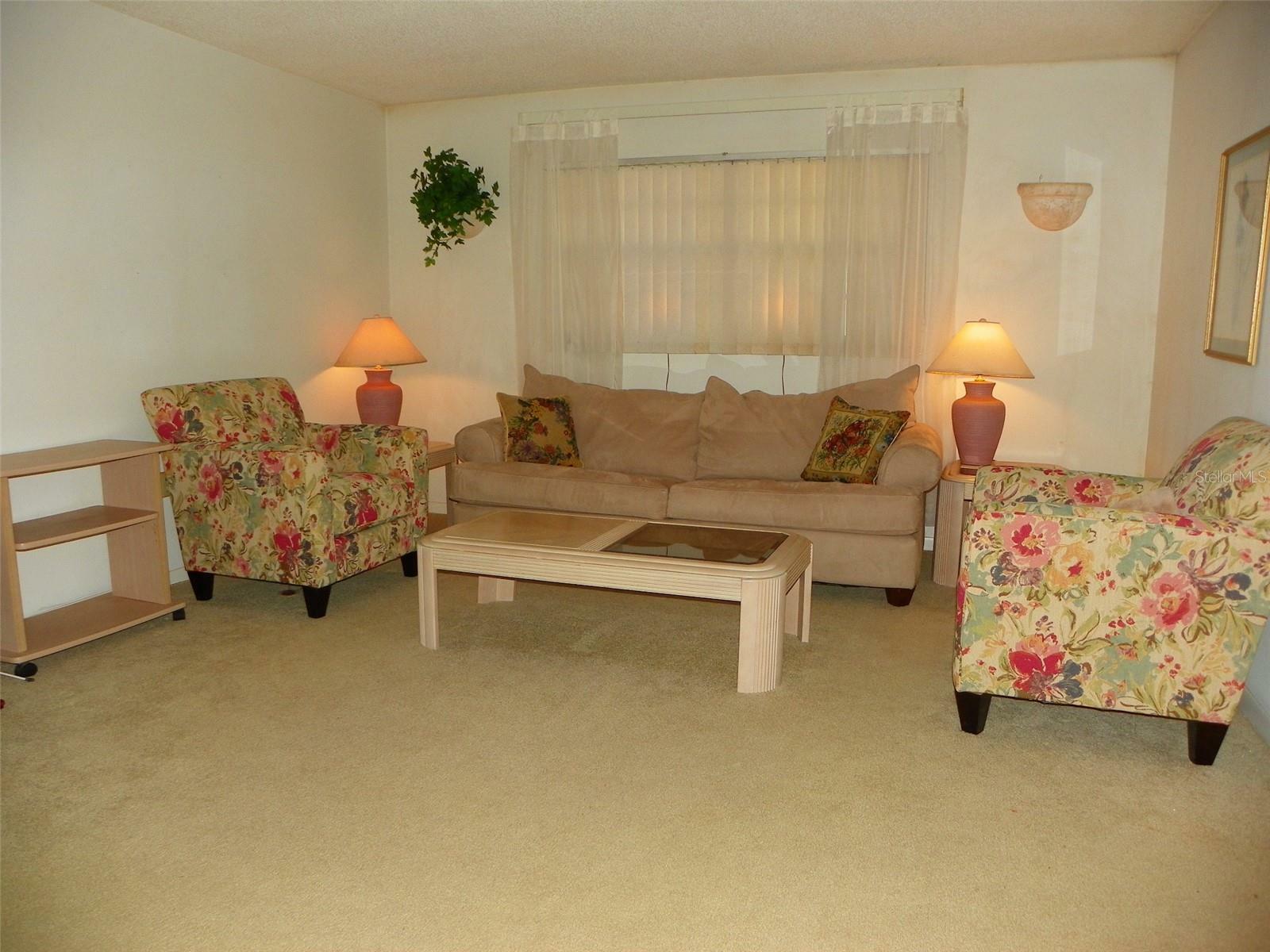 Property Photo:  6042 Red Maple Road 1001  FL 34210 