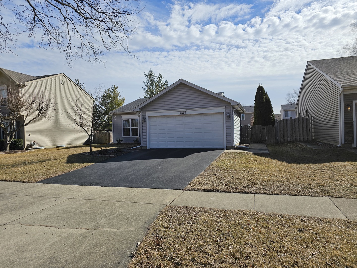 Property Photo:  1831 Longboat Drive  IL 60007 