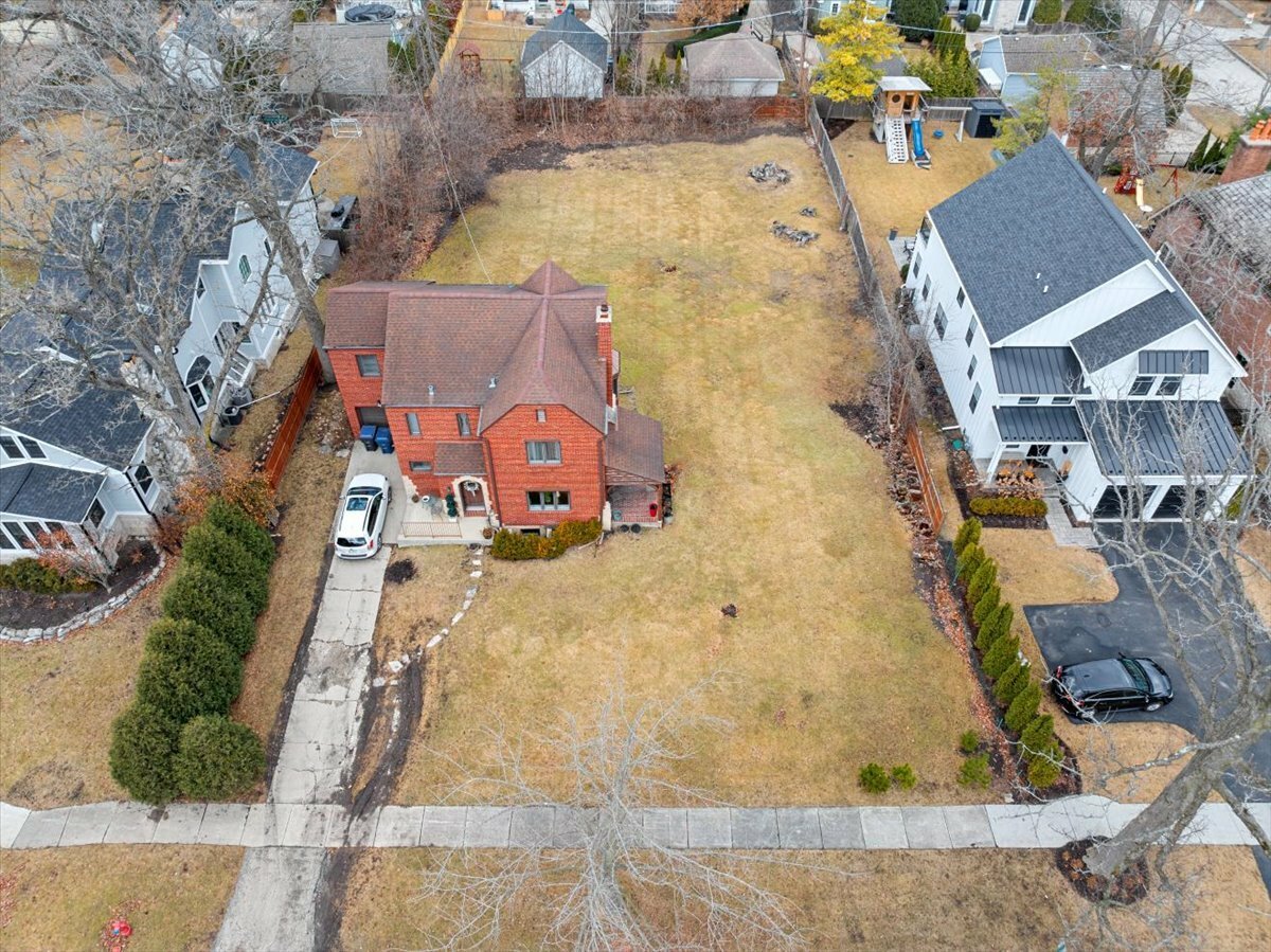 Property Photo:  379 Jefferson Avenue  IL 60022 