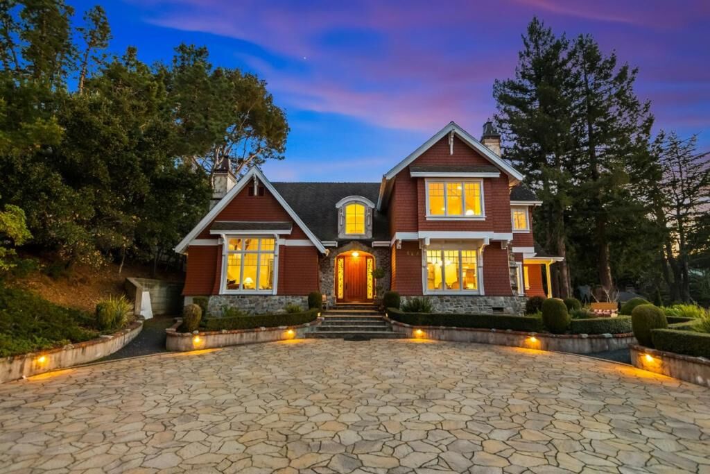 Property Photo: 589 California Way CA 94062