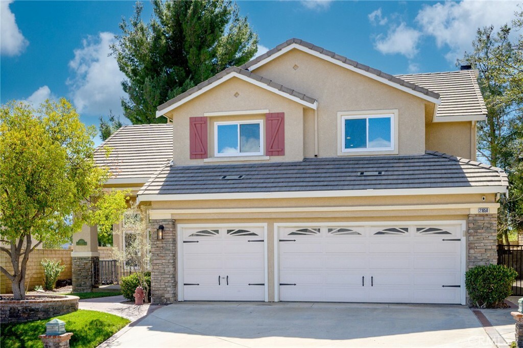 Property Photo: 21658 Canyon Heights Circle CA 91390