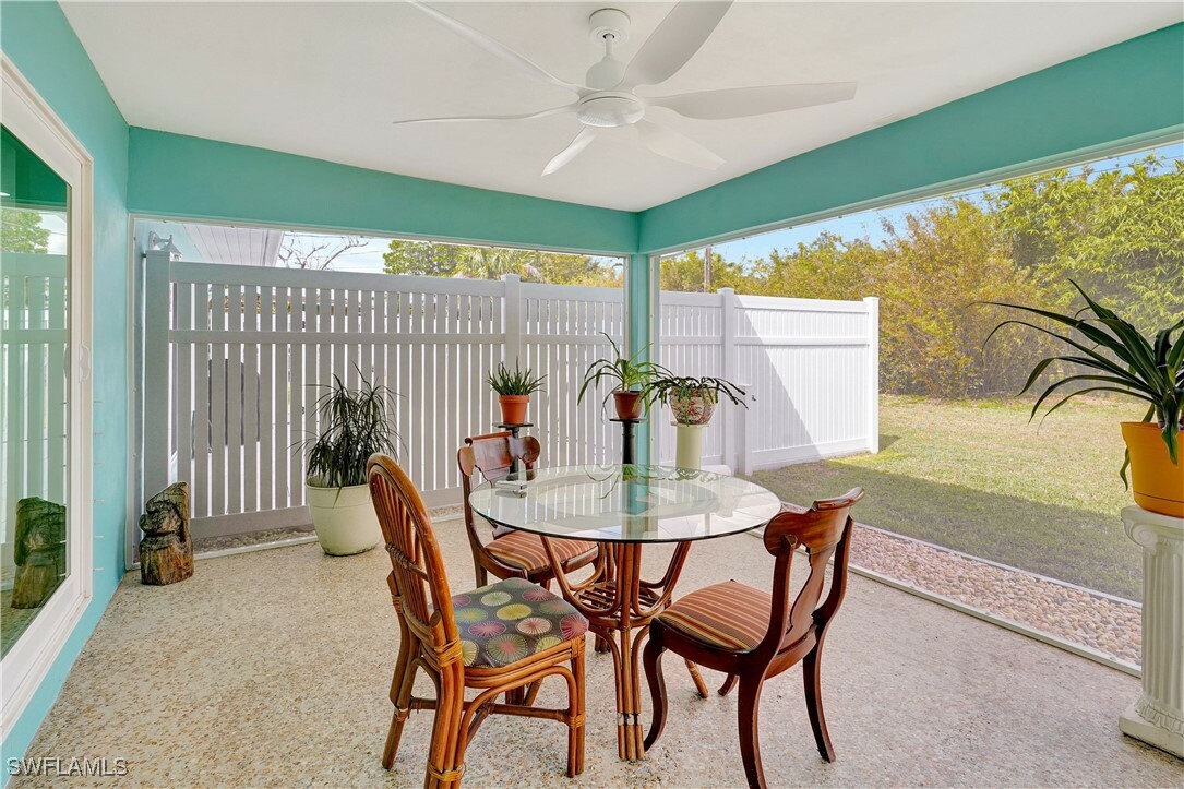 Property Photo:  719 Sharar Court  FL 33904 