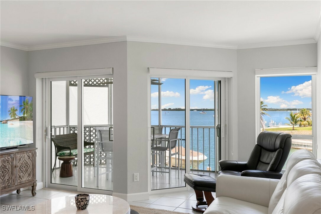 Property Photo: 991 N Barfield Drive 205 FL 34145