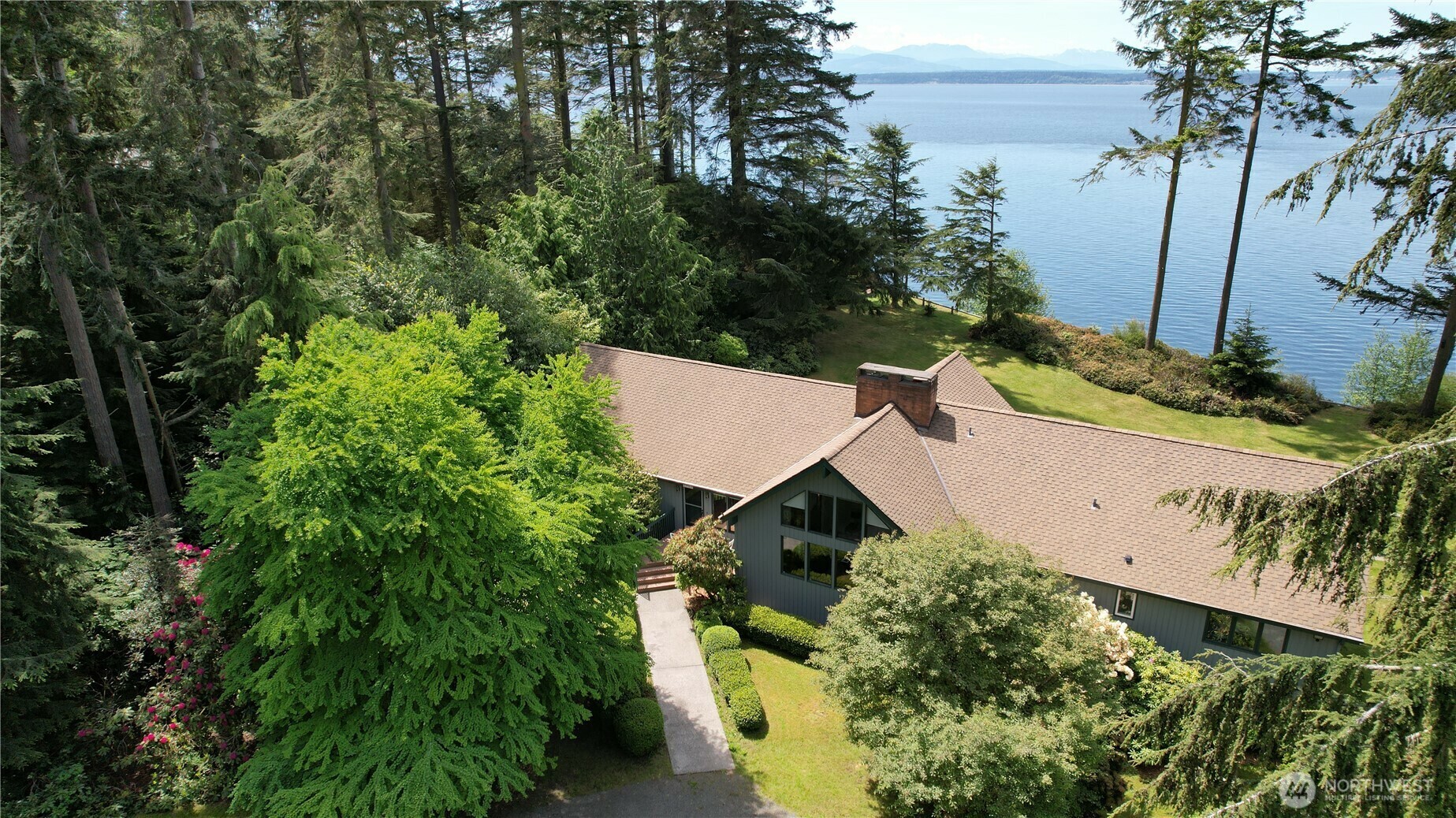 Property Photo:  2968  Eagle Bluff Road  WA 98253 