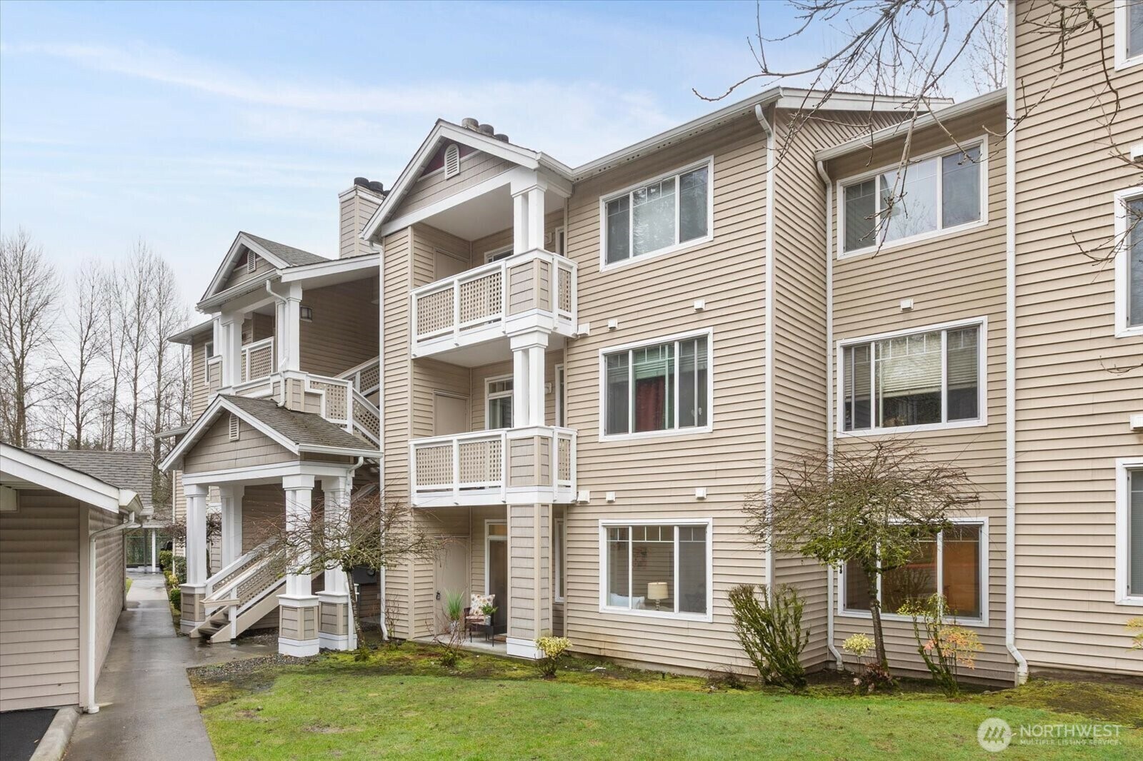 Property Photo:  15300  112th Avenue NE A102  WA 98011 