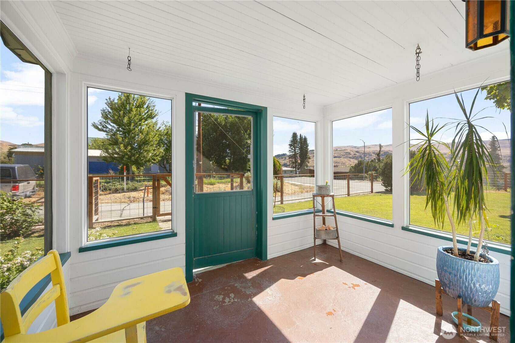 Property Photo: 107 Chris Street WA 98846