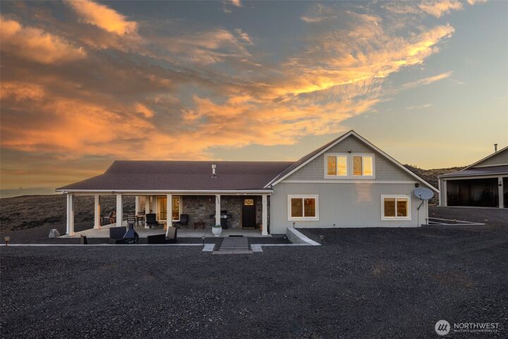 Property Photo:  6238  Colockum Road  WA 98926 