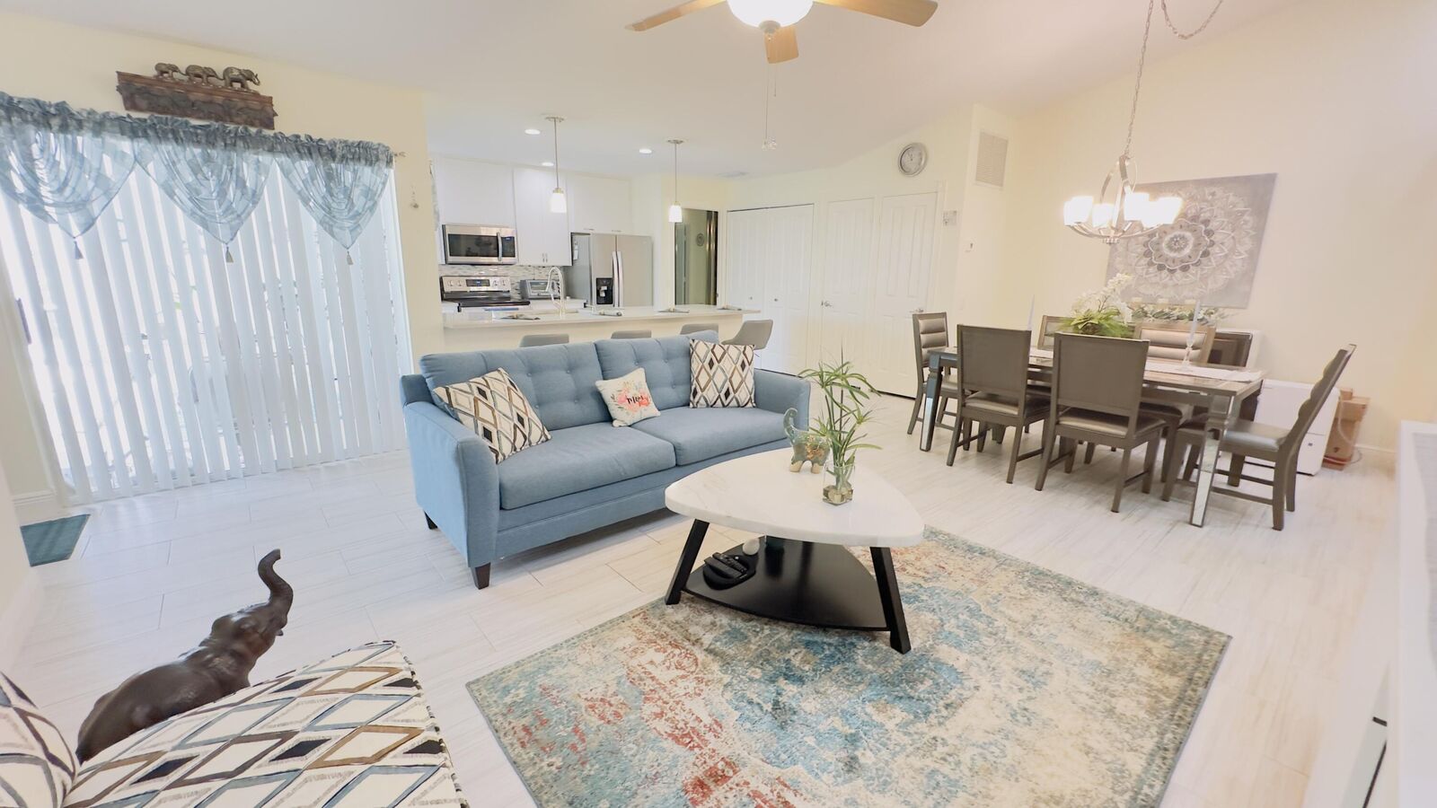 Property Photo: 5401 Red Oak Court 5401 FL 33410
