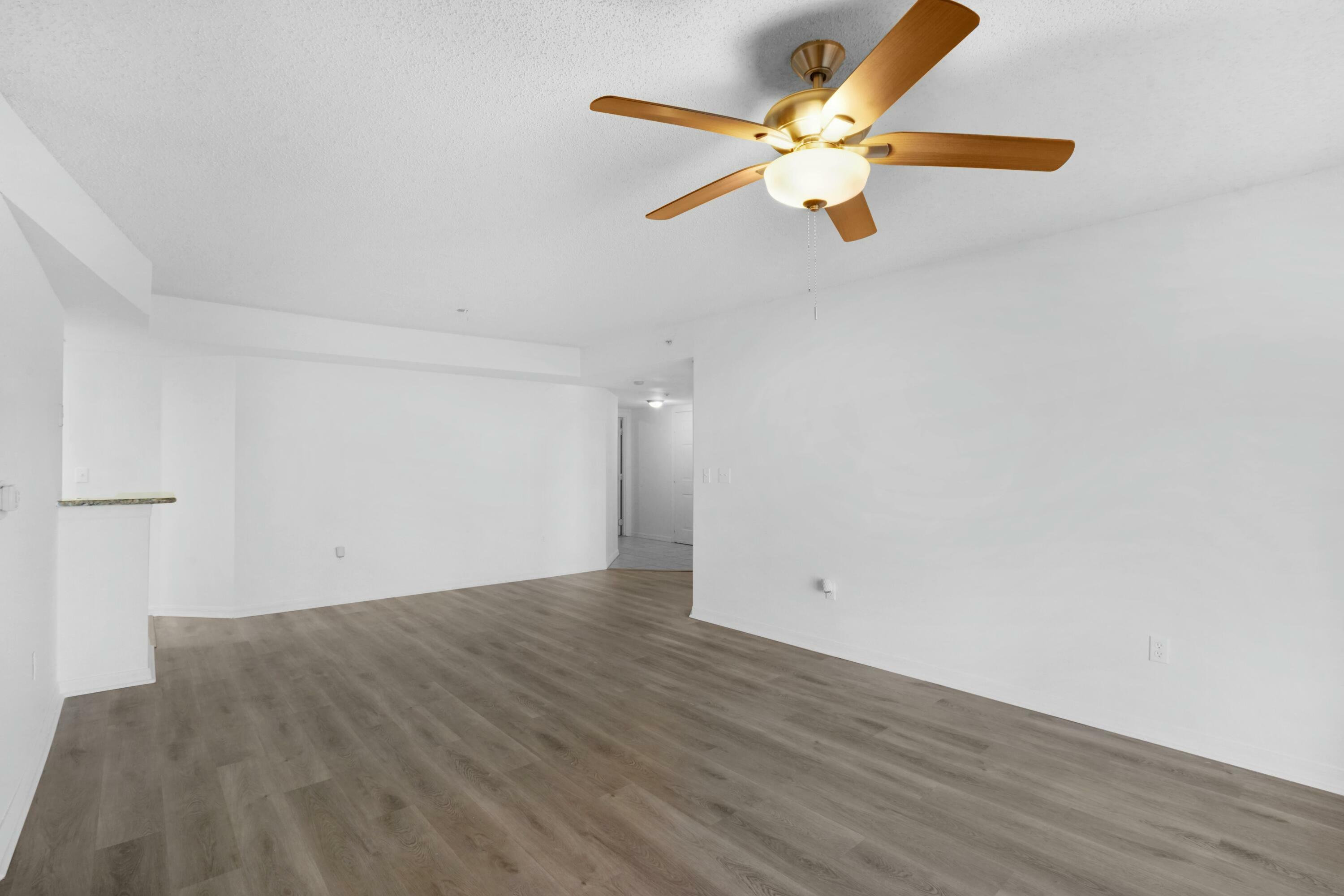 Property Photo: 900 Crestwood Court S 902 FL 33411