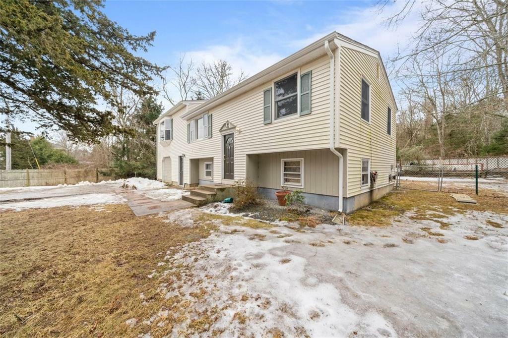 Property Photo:  55 Highview Avenue  RI 02832 