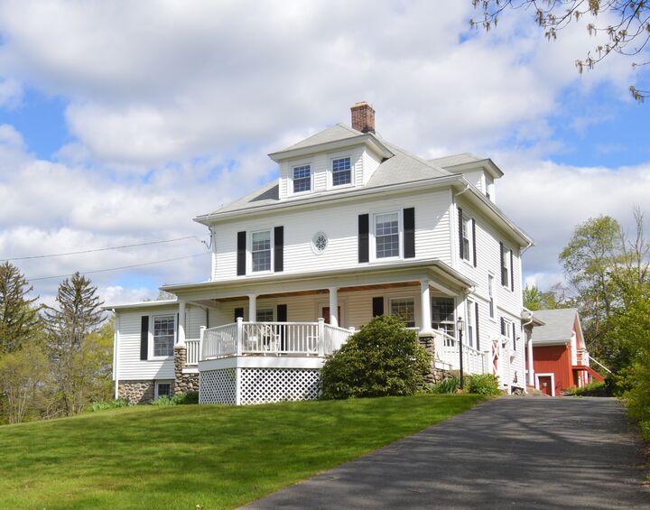 126 Colonial Avenue  Middlebury CT 06762 photo