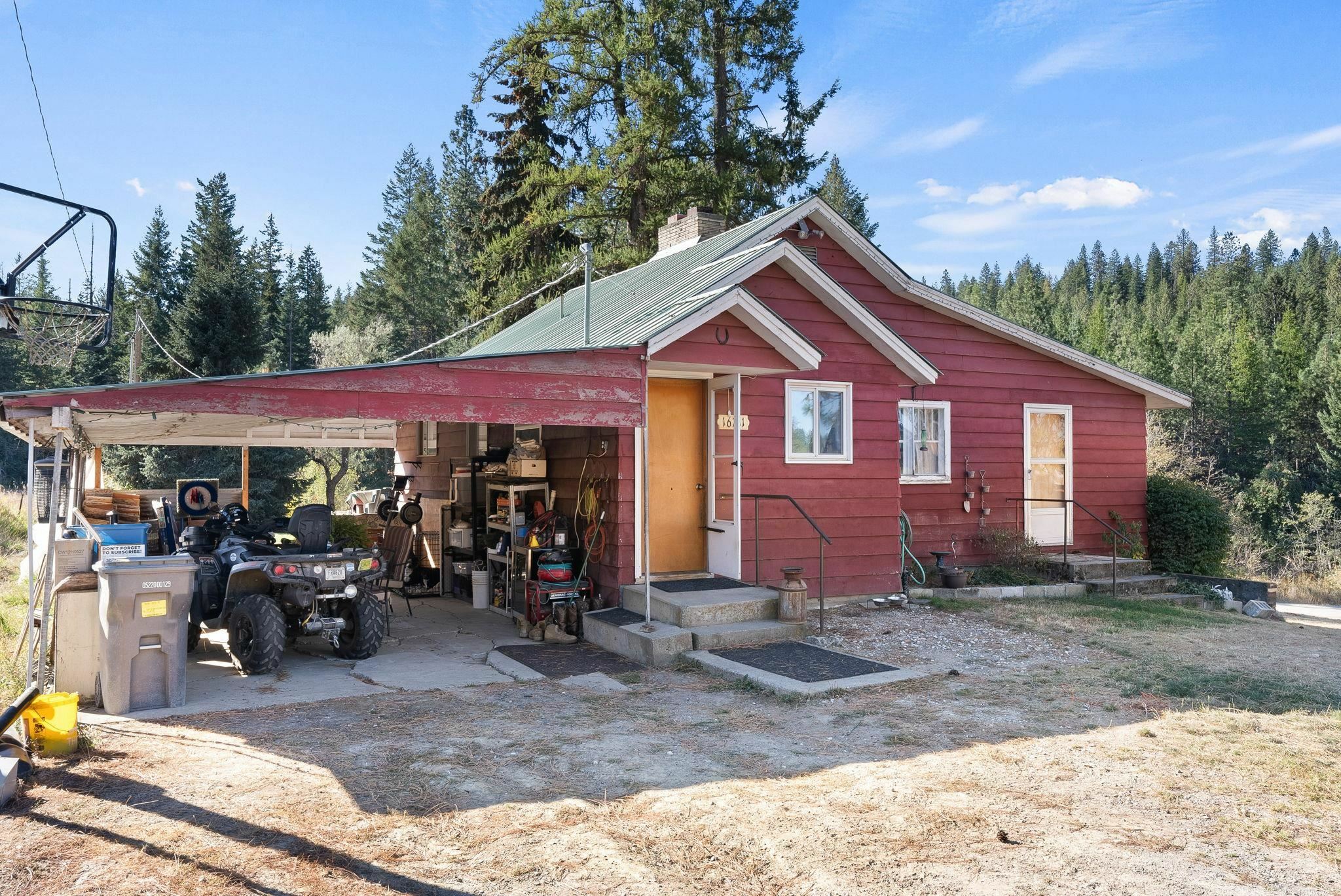 Property Photo:  17007 E Bill Gulch Rd  WA 99021 