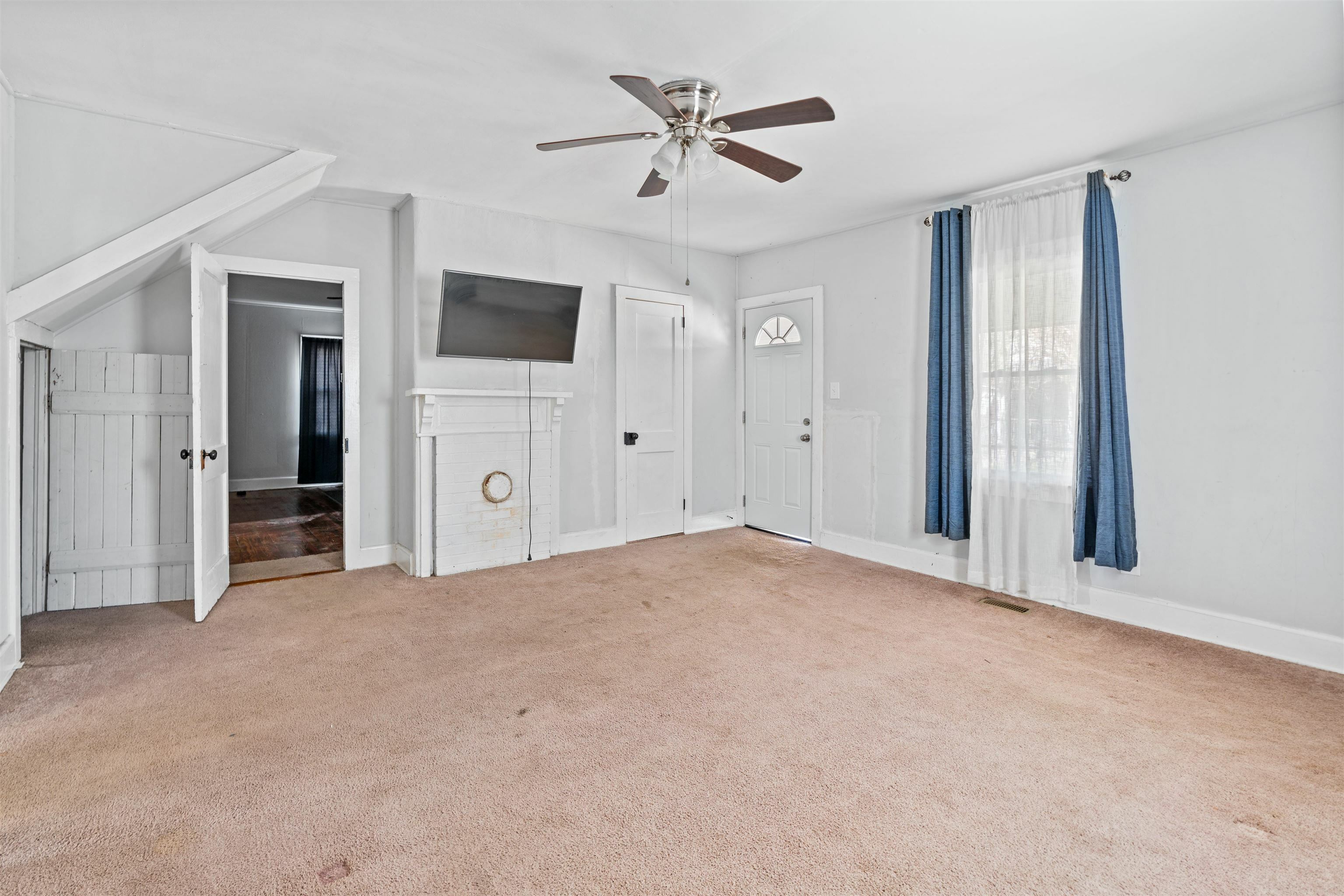 Property Photo: 220 Jackson Street SC 29346-7707
