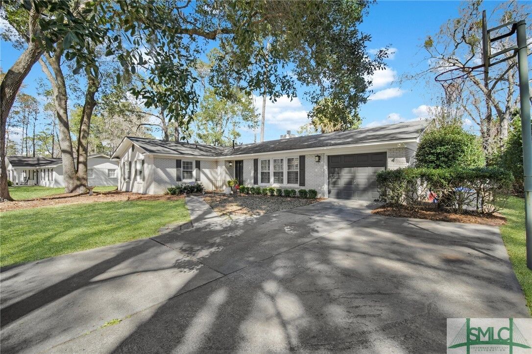 Property Photo:  156 Hopecrest Avenue  GA 31406 